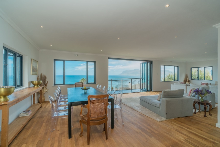 To Let 4 Bedroom Property for Rent in St James Western Cape